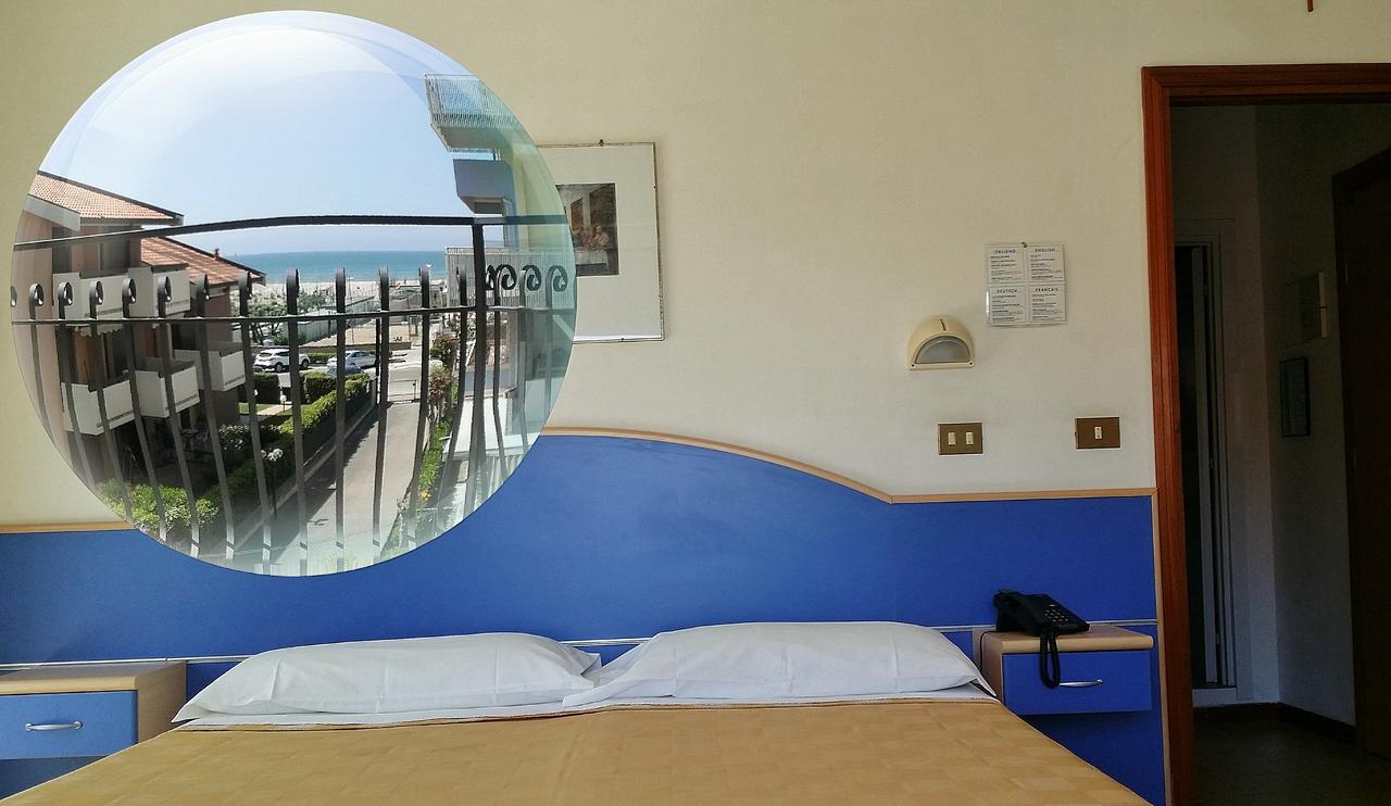 Hotel La Falena Cervia Dış mekan fotoğraf