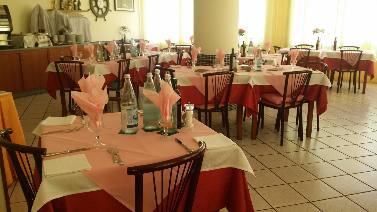Hotel La Falena Cervia Dış mekan fotoğraf