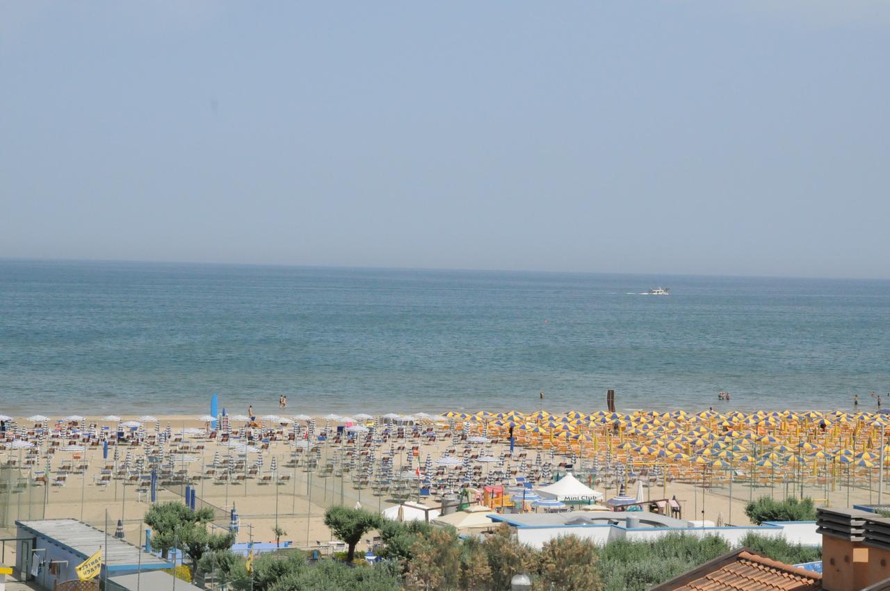 Hotel La Falena Cervia Dış mekan fotoğraf