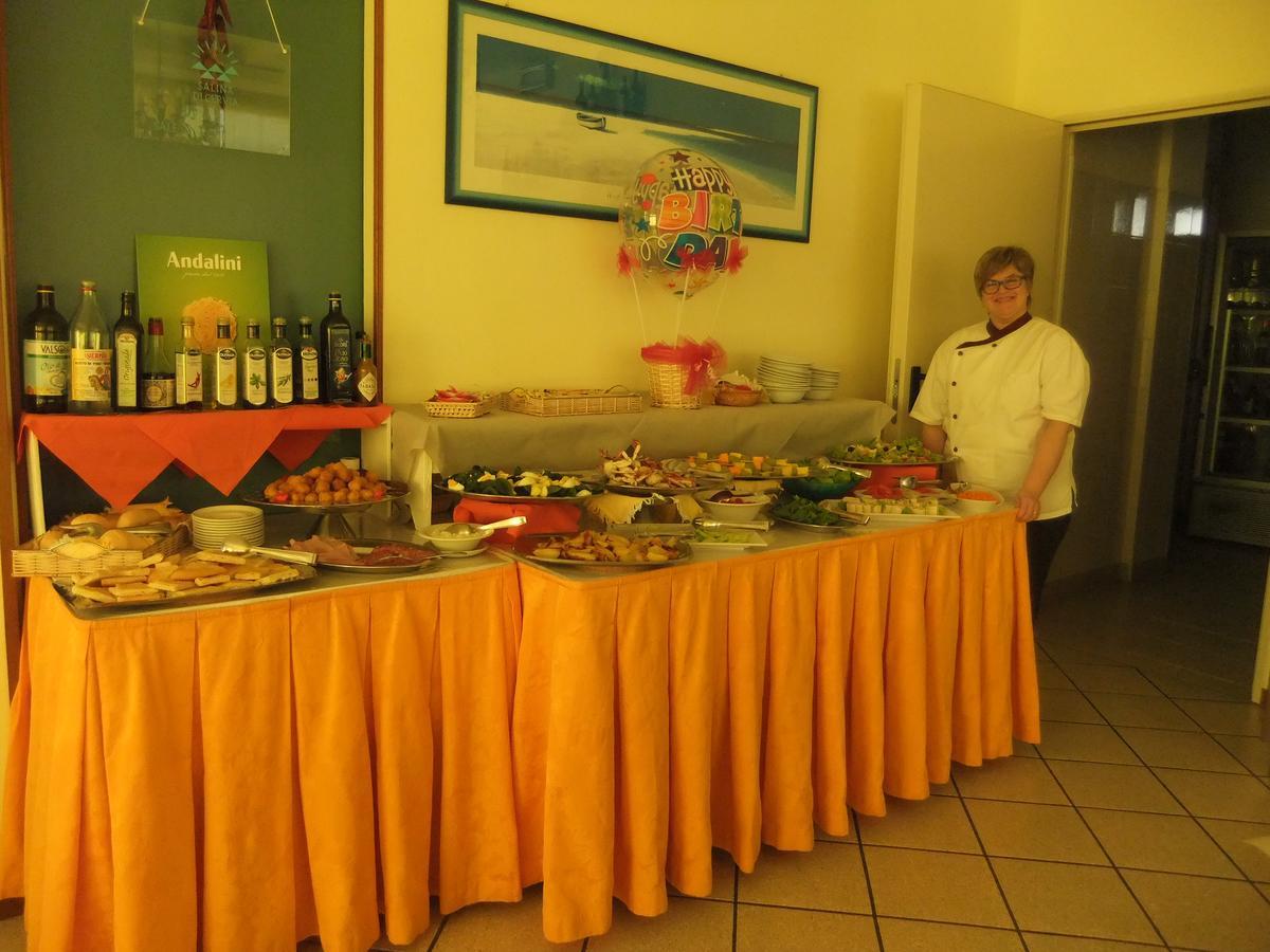 Hotel La Falena Cervia Dış mekan fotoğraf