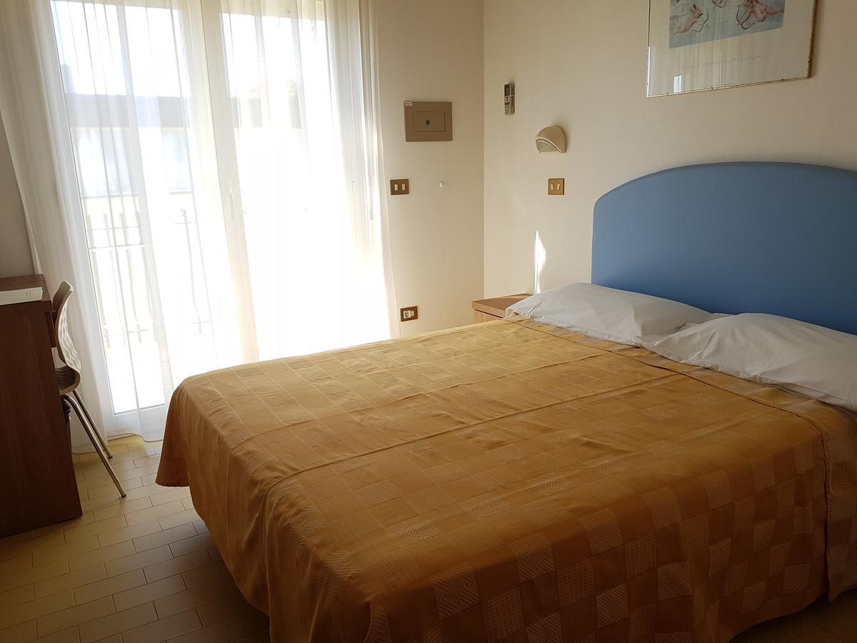 Hotel La Falena Cervia Dış mekan fotoğraf