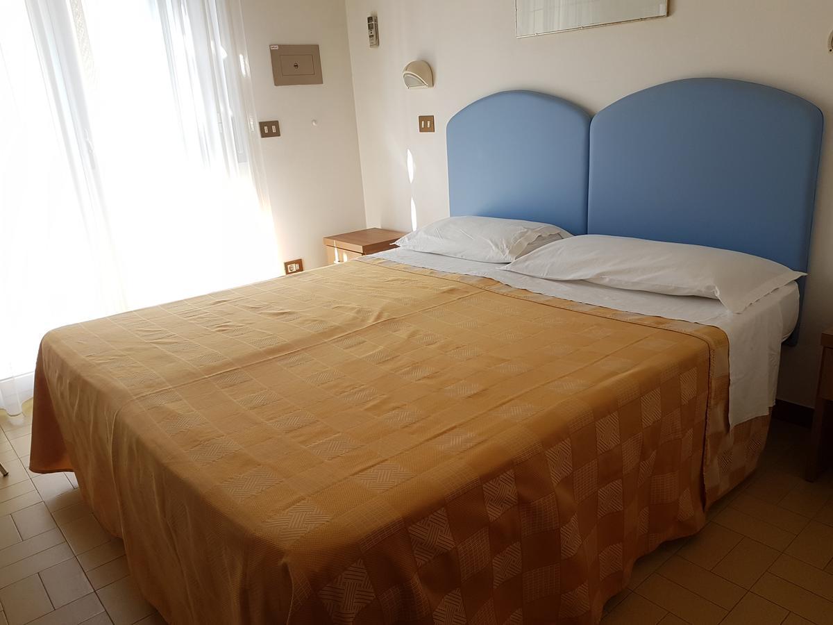 Hotel La Falena Cervia Dış mekan fotoğraf